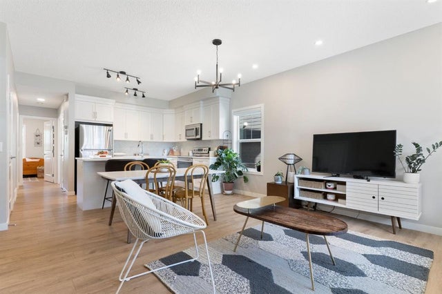 1001, 250 Fireside View, Cochrane
