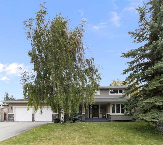 152 Lake Mead Crescent Se, Calgary