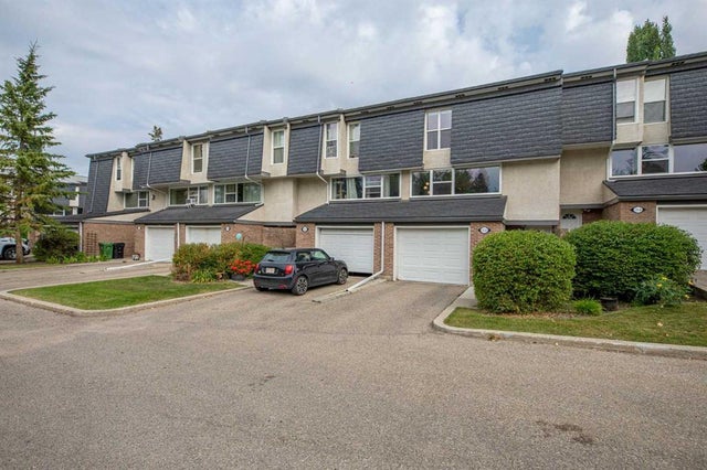 352 Brae Glen Road Sw, Calgary