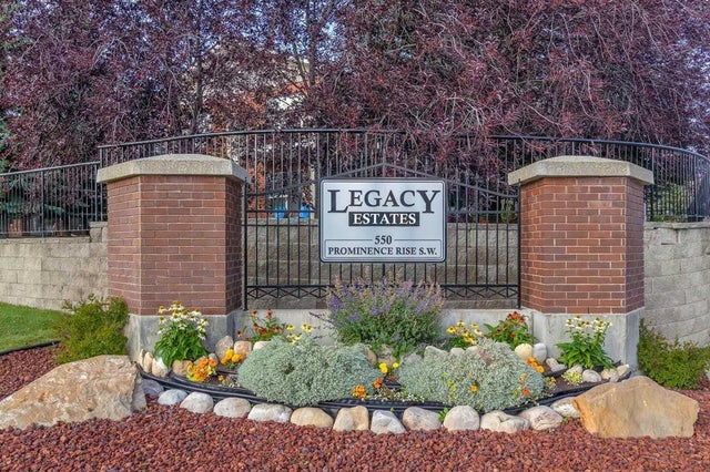 215, 550 Prominence Rise Sw, Calgary