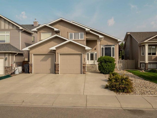 605 Couleecreek Place S, Lethbridge