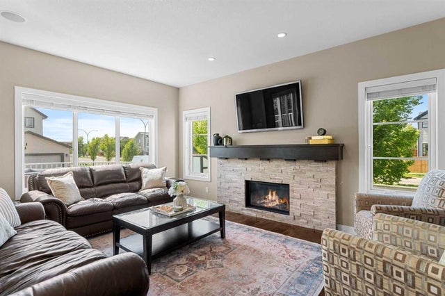 240 Copperpond Green Se, Calgary
