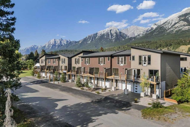 109, 1330 1st Avenue, Canmore