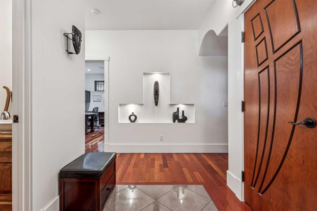 2605 4 Street Ne Calgary Alberta T2E 9C9 Winston Heights/Mountview Home For Sale