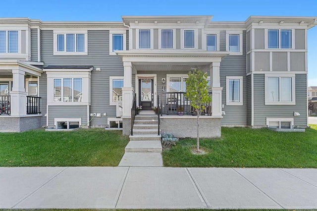 2200 Windbury Greenway Sw, Airdrie