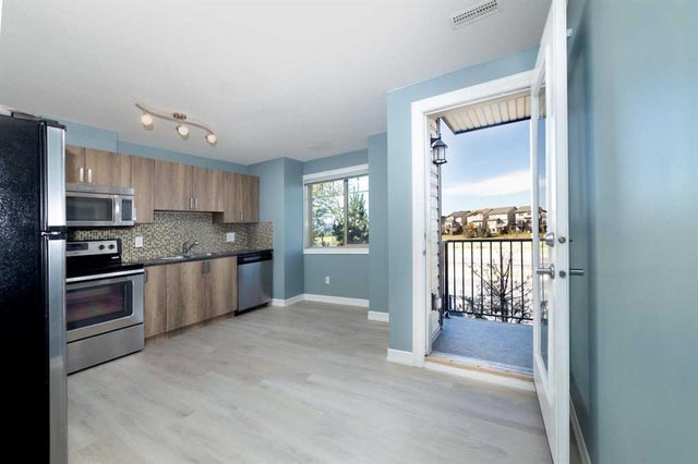 1218, 121 Copperpond Common Se, Calgary