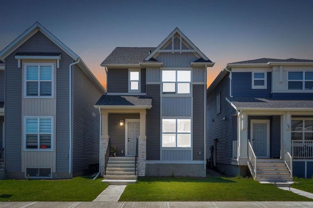 67 Corner Glen Gardens Ne, Calgary