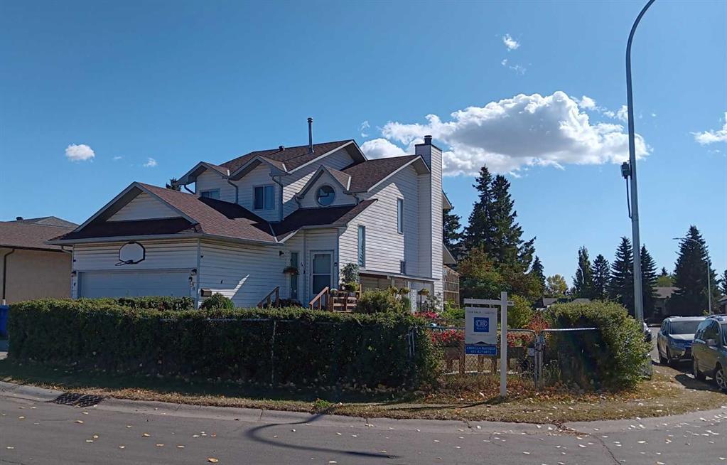 4 Fallingworth Bay Northeast, Calgary – Residential Detached Listing Photo 2