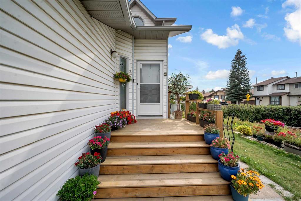 4 Fallingworth Bay Northeast, Calgary – Residential Detached Listing Photo 4