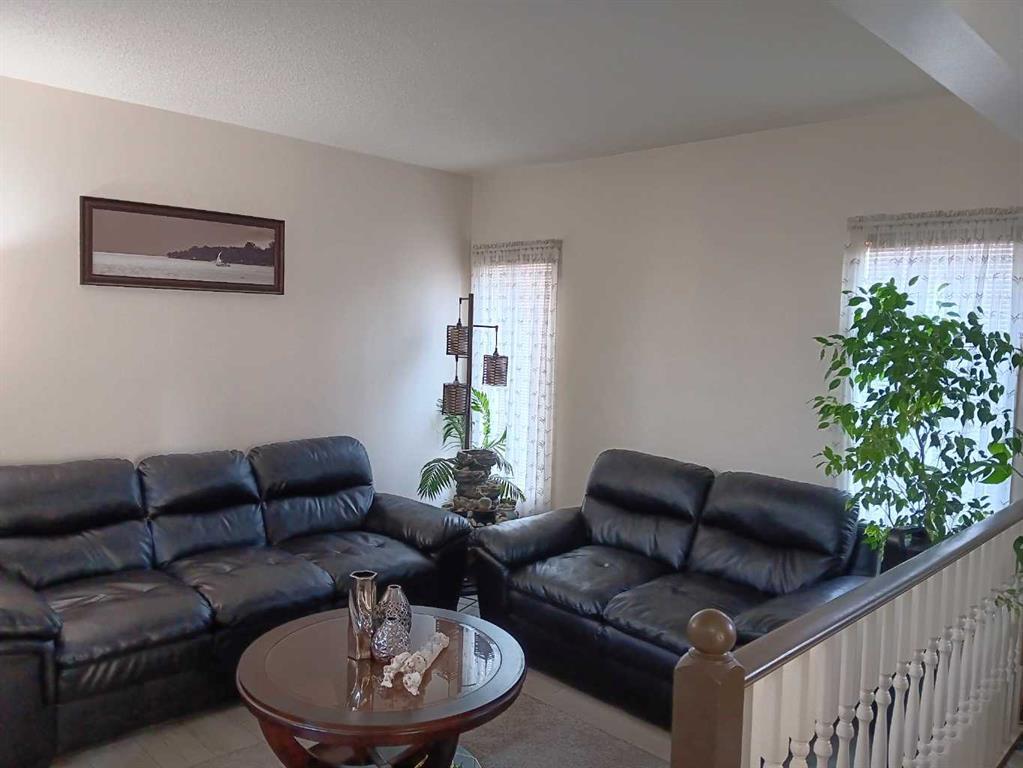 4 Fallingworth Bay Northeast, Calgary – Residential Detached Listing Photo 7