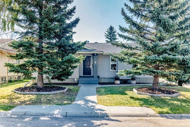 8 Abadan Crescent Ne, Calgary