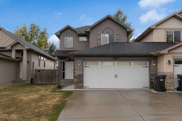 330 Ranch Garden, Strathmore