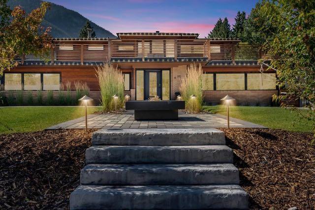 115 Spray Avenue, Banff