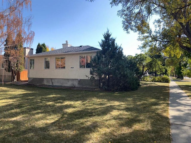 1902 9 Avenue S, Lethbridge