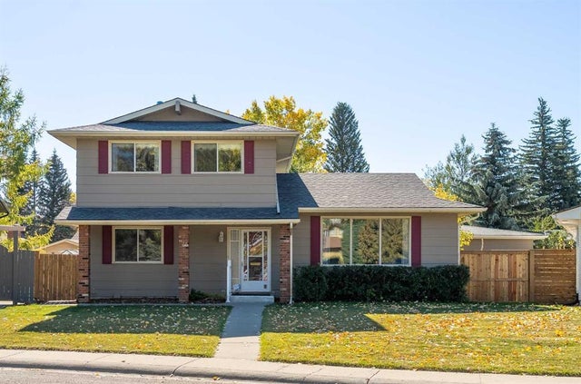 344 Parkland Way Se, Calgary