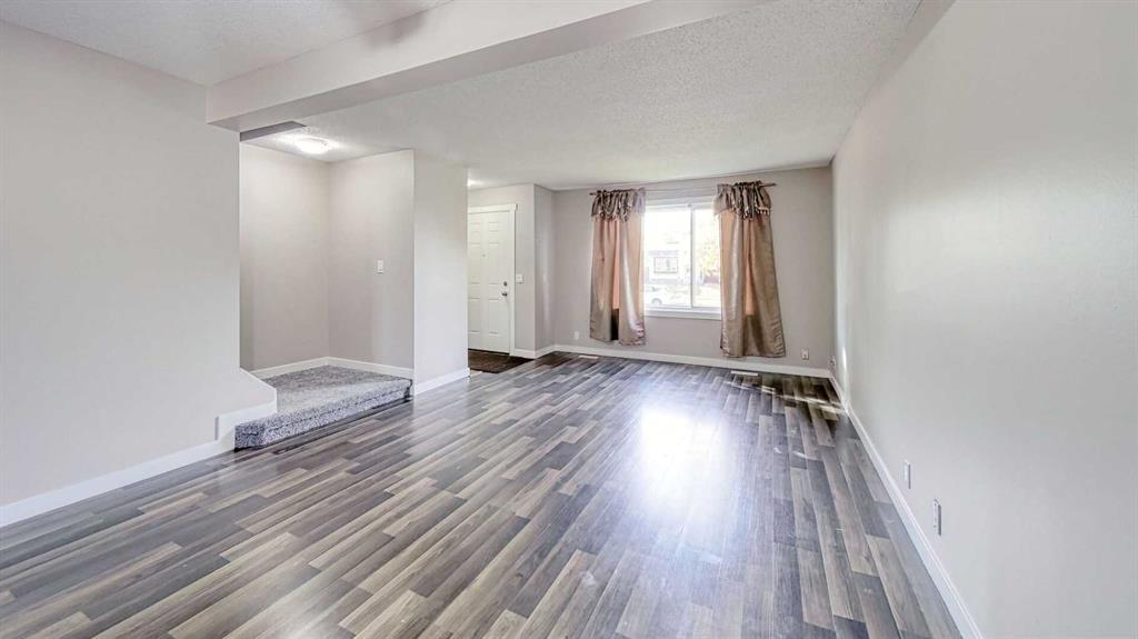 268 Falton Drive Ne Calgary Alberta T3J 2W6 Falconridge Home For Sale