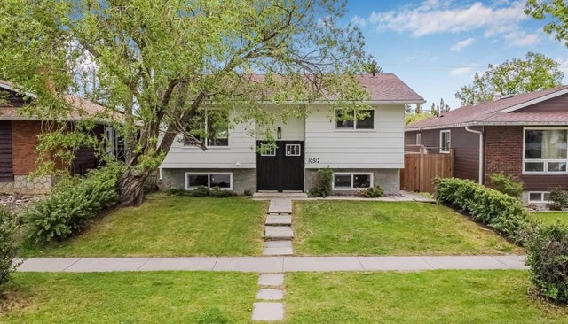 10512 Oakfield Drive Sw, Calgary