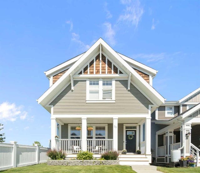 75 River Heights Boulevard, Cochrane