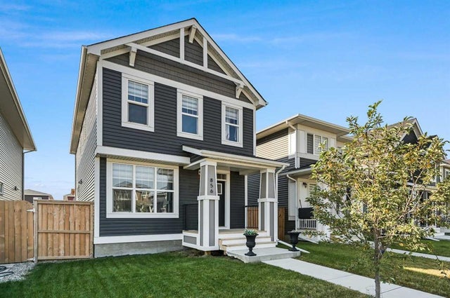 856 West Lakeview Drive, Chestermere