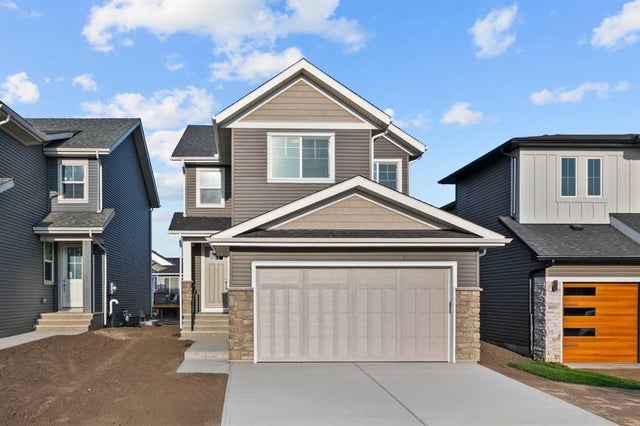 22 Emerson Crescent, Okotoks