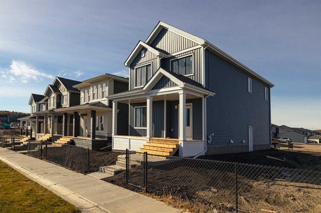 19 Creekstone Walk Sw, Calgary