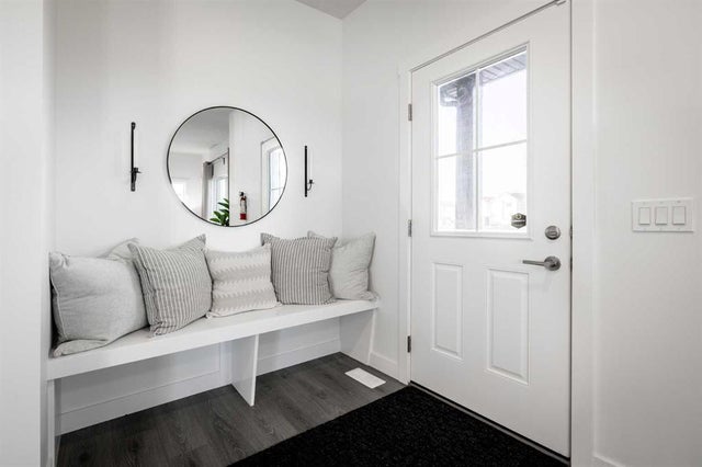 19 Creekstone Walk Sw, Calgary