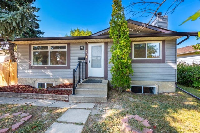 207 Fallswater Road Ne, Calgary