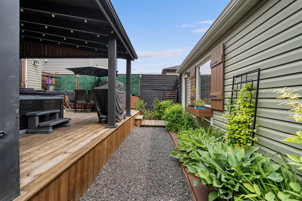 80 Legacy Crescent Se Calgary Alberta T2X 0W8 Legacy Home For Sale