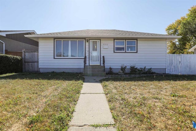 2512 5a Avenue N, Lethbridge