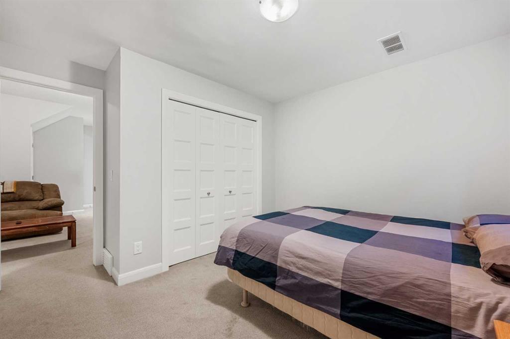 2, 530 56 Avenue Sw Calgary Alberta T2V 0G7 Windsor Park Home For Sale