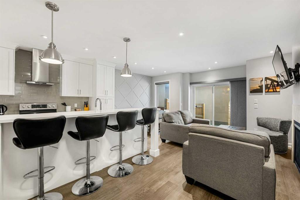 2, 530 56 Avenue Sw Calgary Alberta T2V 0G7 Windsor Park Home For Sale