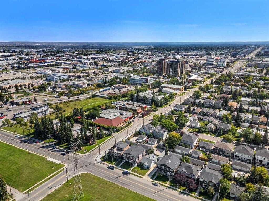 2, 530 56 Avenue Sw Calgary Alberta T2V 0G7 Windsor Park Home For Sale