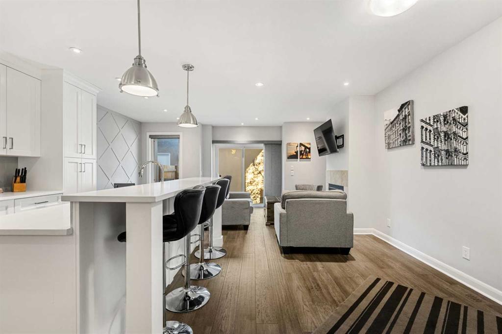 2, 530 56 Avenue Sw Calgary Alberta T2V 0G7 Windsor Park Home For Sale