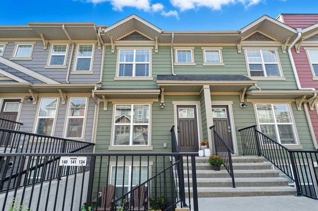 253 Cranbrook Square Se, Calgary