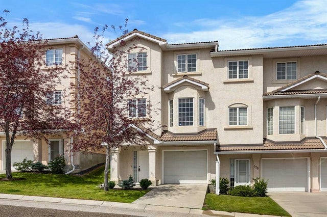 176 Hamptons Link Nw, Calgary