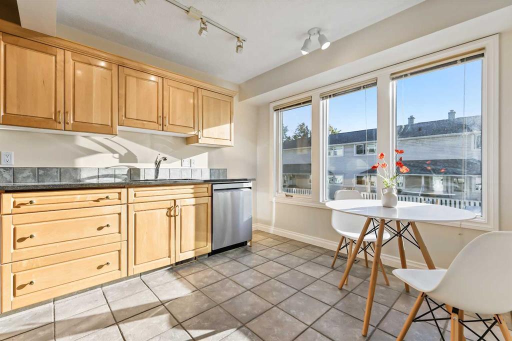 392 Killarney Glen Court Sw Calgary Alberta T3E 7H4 Killarney/Glengarry Home For Sale