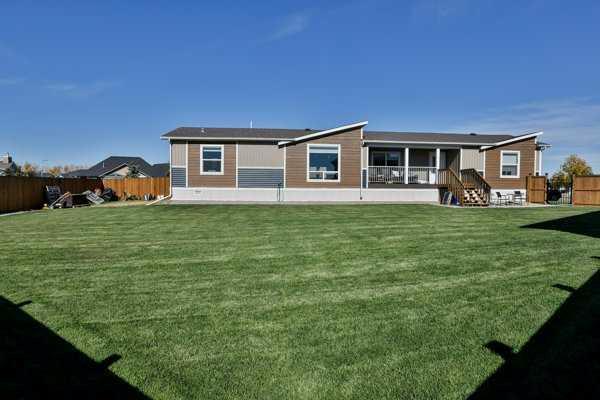 2037 Sunflower Crescent, Coaldale