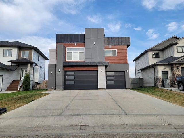 6530 Grand Banks Drive, Grande Prairie