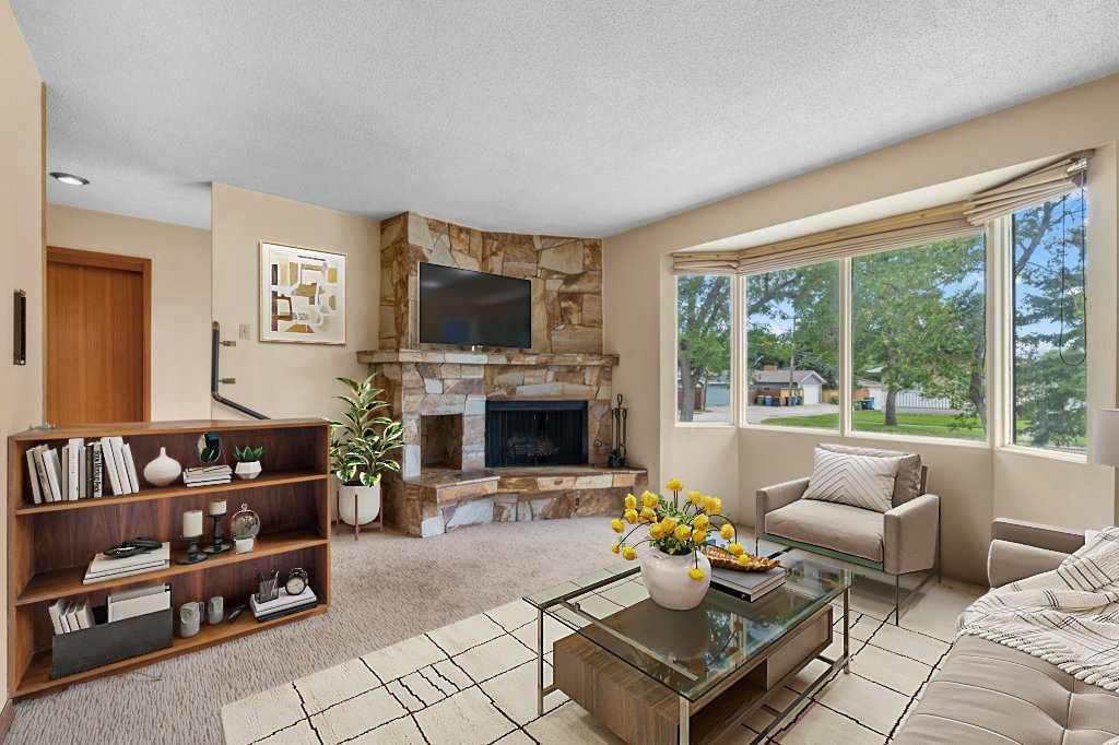 4207 Brisebois Drive Northwest, Calgary – Residential Detached Listing Photo 3