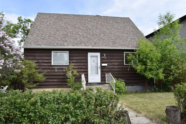 7616 34 Avenue Nw, Calgary