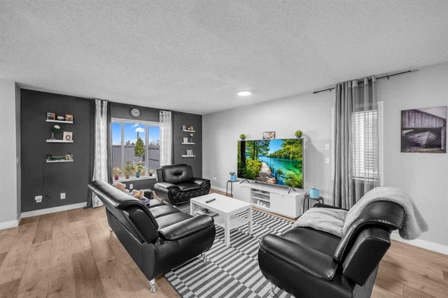 233 Saddlecrest Way Ne, Calgary