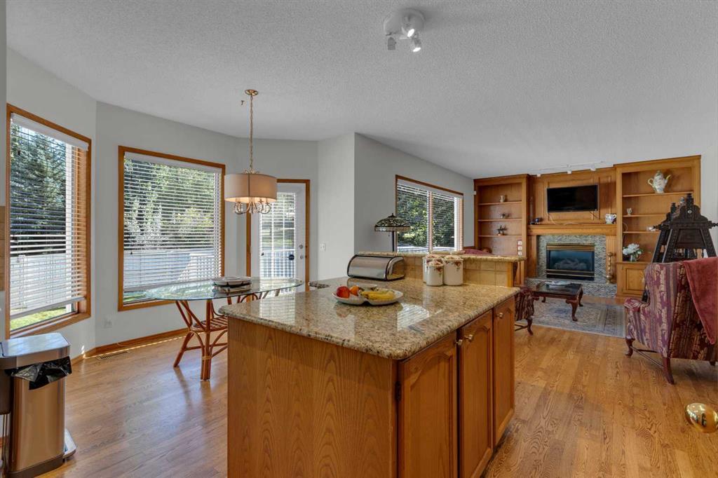 271 Mountain Park Drive Southeast, Calgary – Residential Detached Listing Photo 13