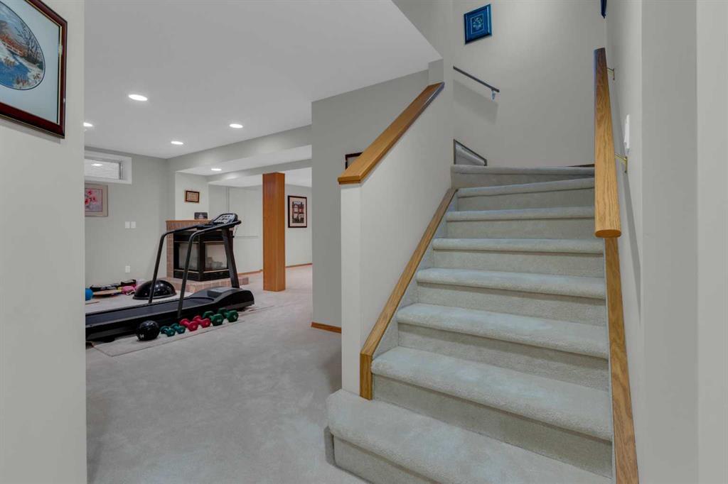 271 Mountain Park Drive Southeast, Calgary – Residential Detached Listing Photo 32