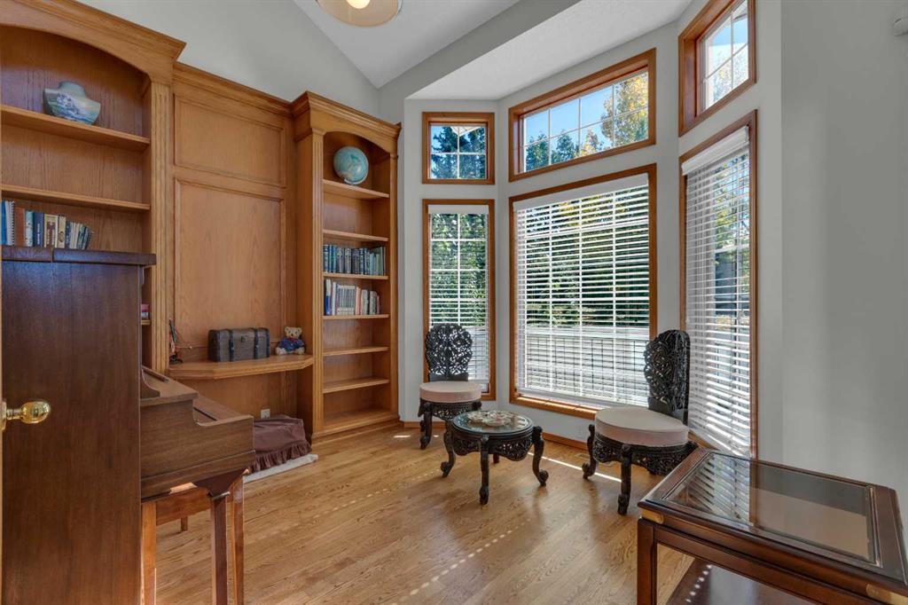 271 Mountain Park Drive Southeast, Calgary – Residential Detached Listing Photo 6