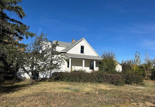 210 5 Street, Warner