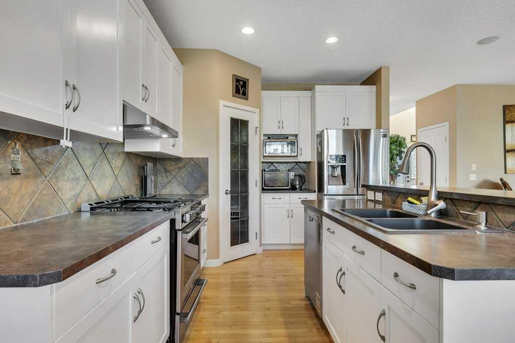 119 Valley Stream Circle Northwest, Calgary – Residential Detached Listing Photo 17