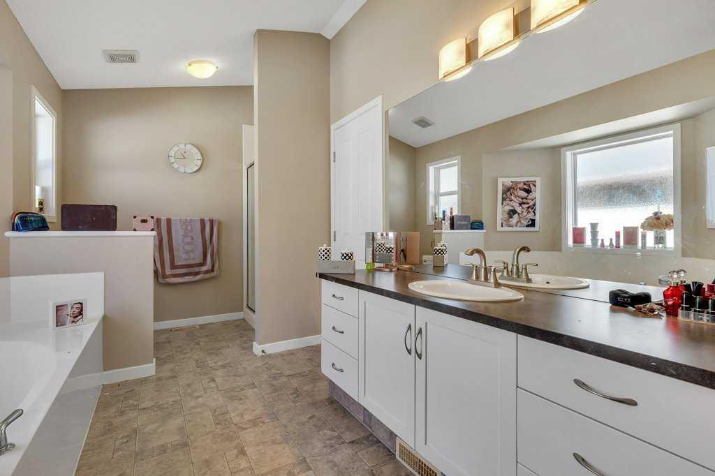 119 Valley Stream Circle Northwest, Calgary – Residential Detached Listing Photo 27