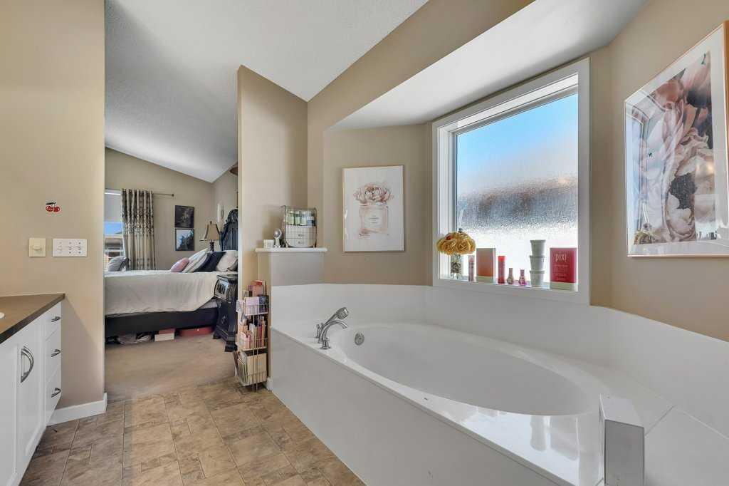 119 Valley Stream Circle Northwest, Calgary – Residential Detached Listing Photo 31