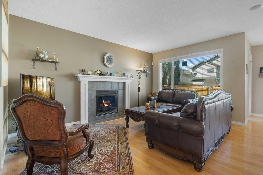 119 Valley Stream Circle Northwest, Calgary – Residential Detached Listing Photo 7