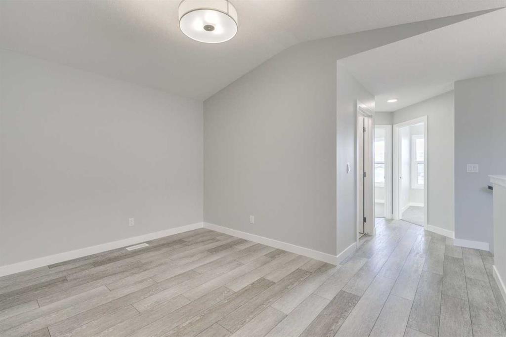 121 Silverton Glen Way Southwest, Calgary – Residential Semi Detached Listing Photo 16